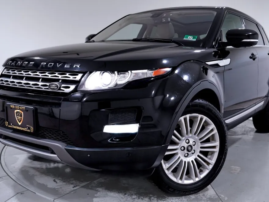 2013 Land Rover Range Rover Evoque Pure photo 1