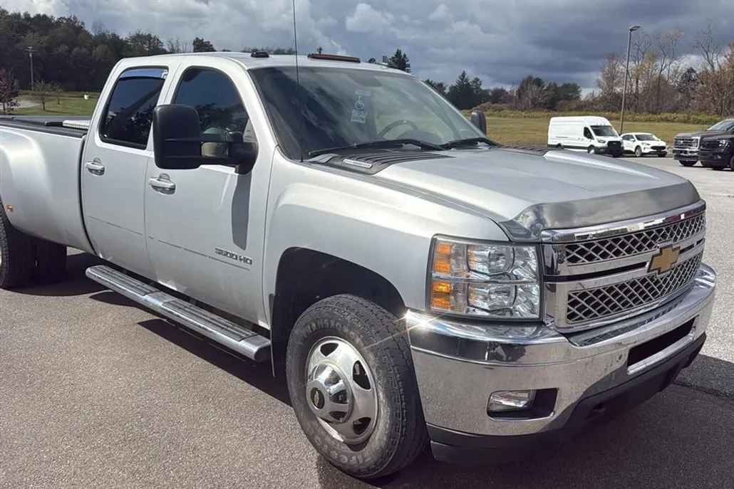 2014 Chevrolet Silverado 3500HD LTZ photo 1