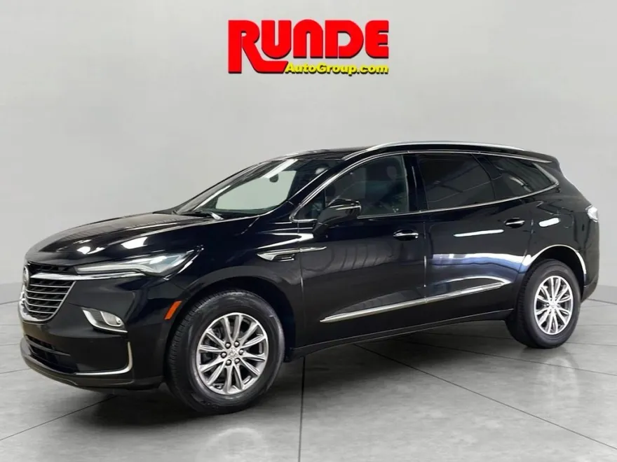 2023 Buick Enclave Essence photo 1
