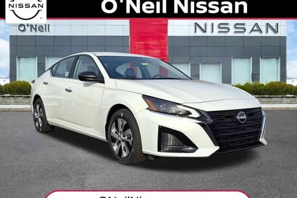 2025 Nissan Altima S photo 1