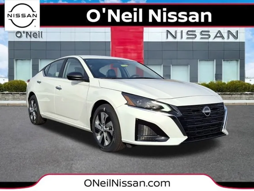 2025 Nissan Altima S photo 1