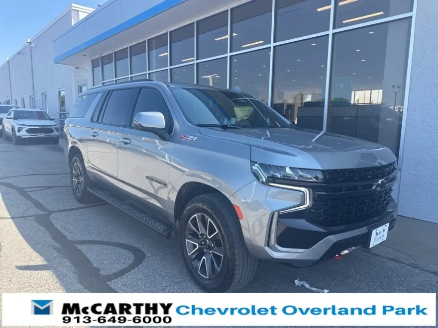2023 Chevrolet Suburban Z71 photo 1