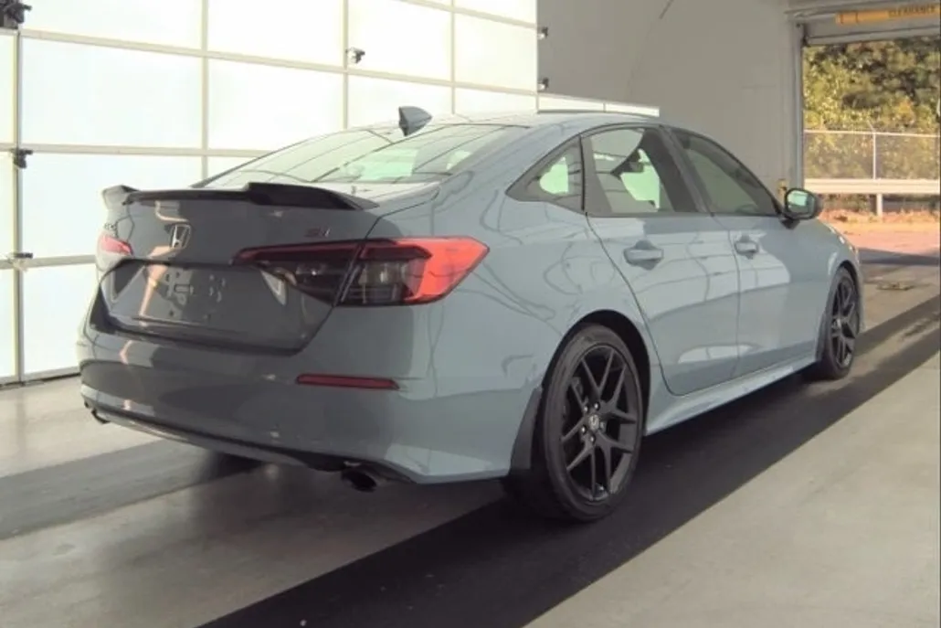 2024 Honda Civic Si photo 1