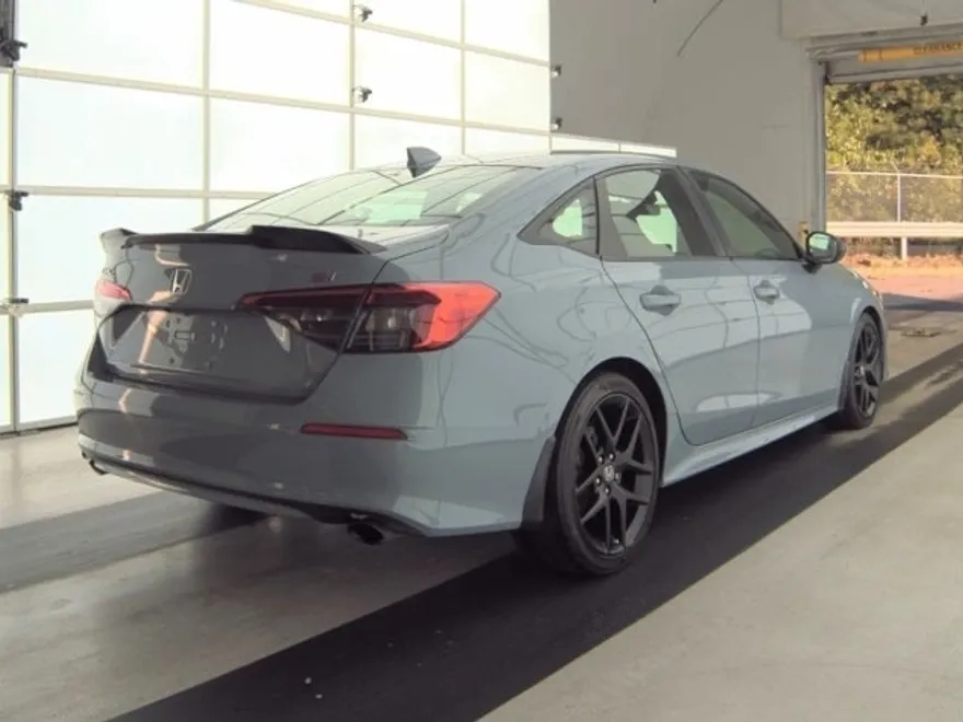 2024 Honda Civic Si photo 1