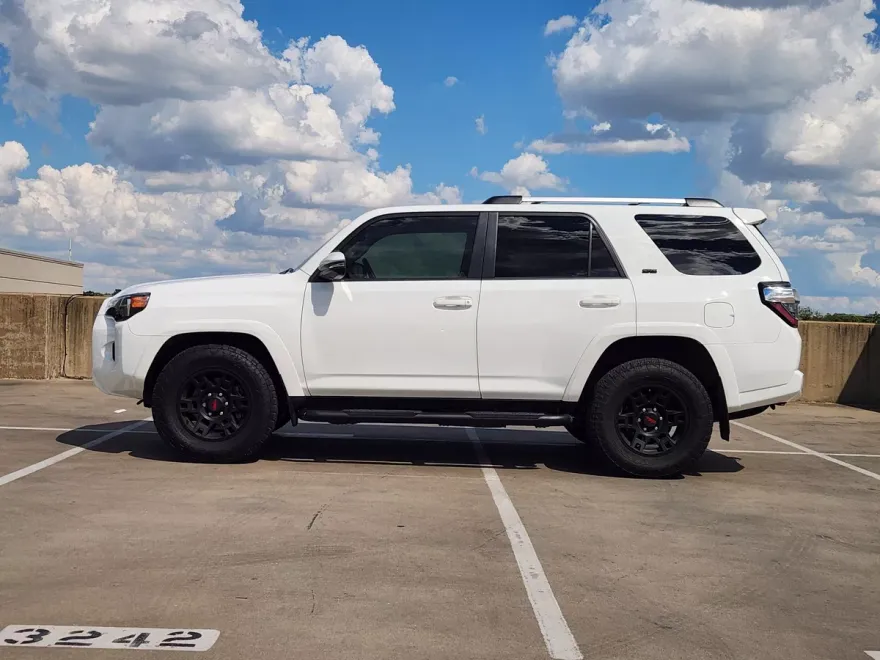 2022 Toyota 4Runner SR5 Premium photo 1