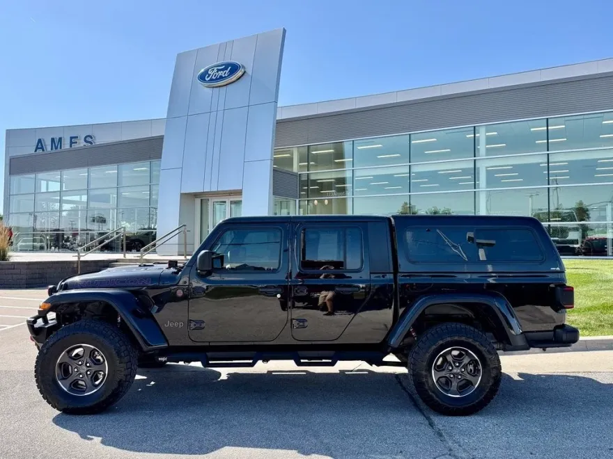 2021 Jeep Gladiator Rubicon photo 1