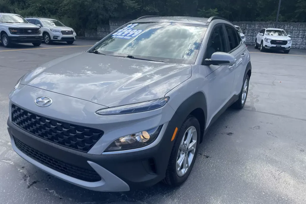2023 Hyundai Kona SEL photo 1