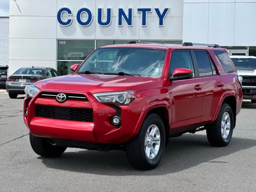 2021 Toyota 4Runner SR5 photo 1