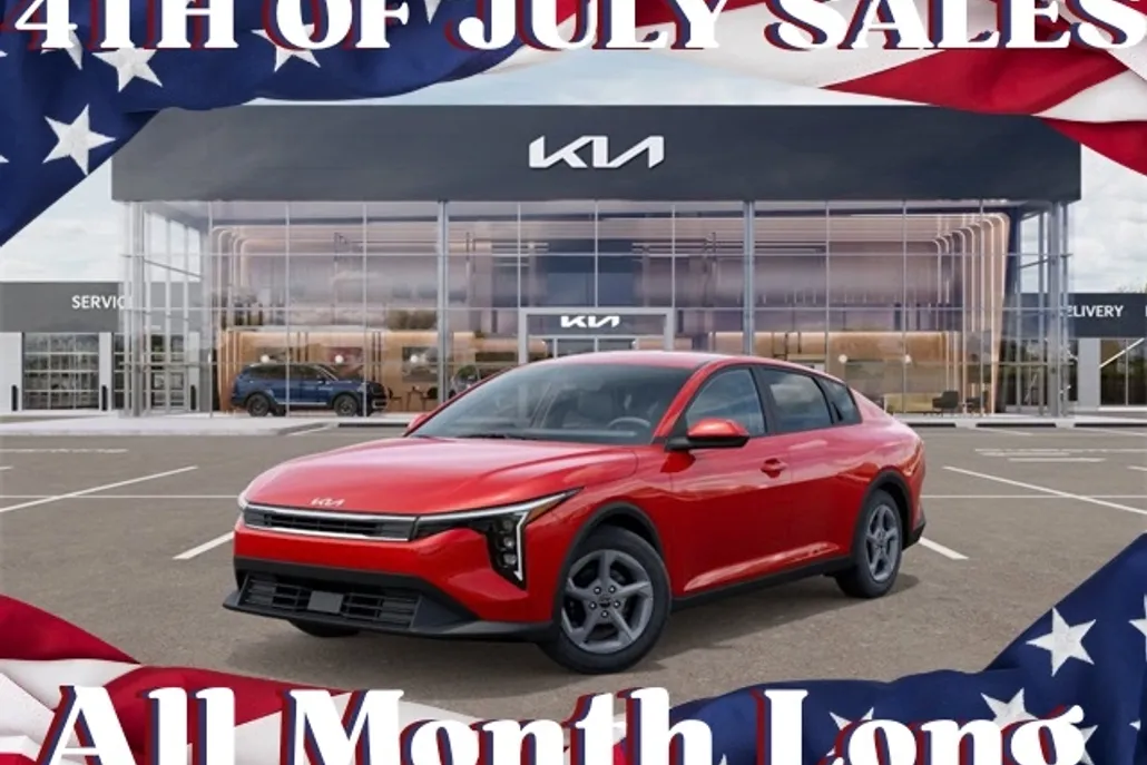 2025 Kia K4 LXS photo 1