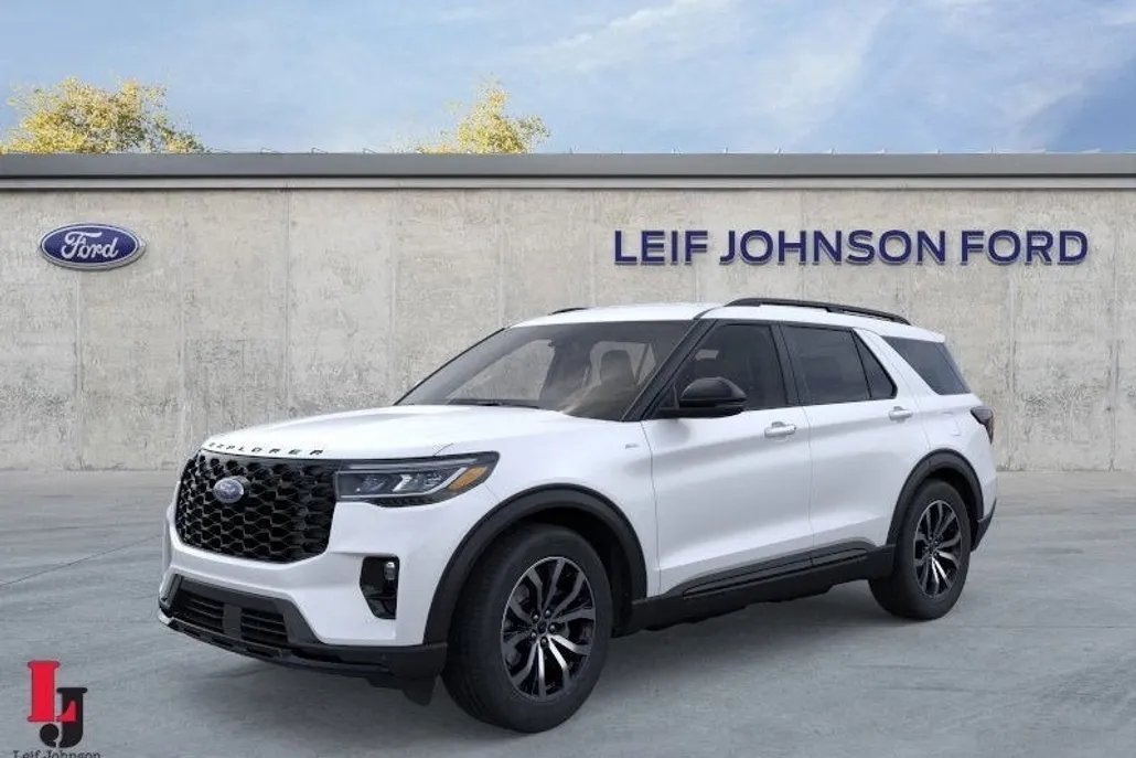 2025 Ford Explorer ST-Line photo 1