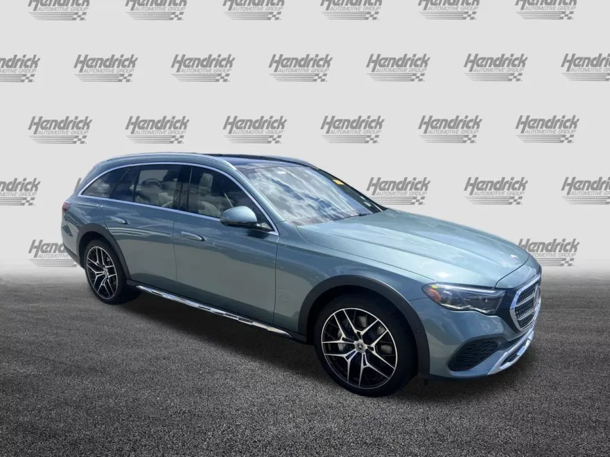 2025 Mercedes Benz E 450 Wagon photo 1