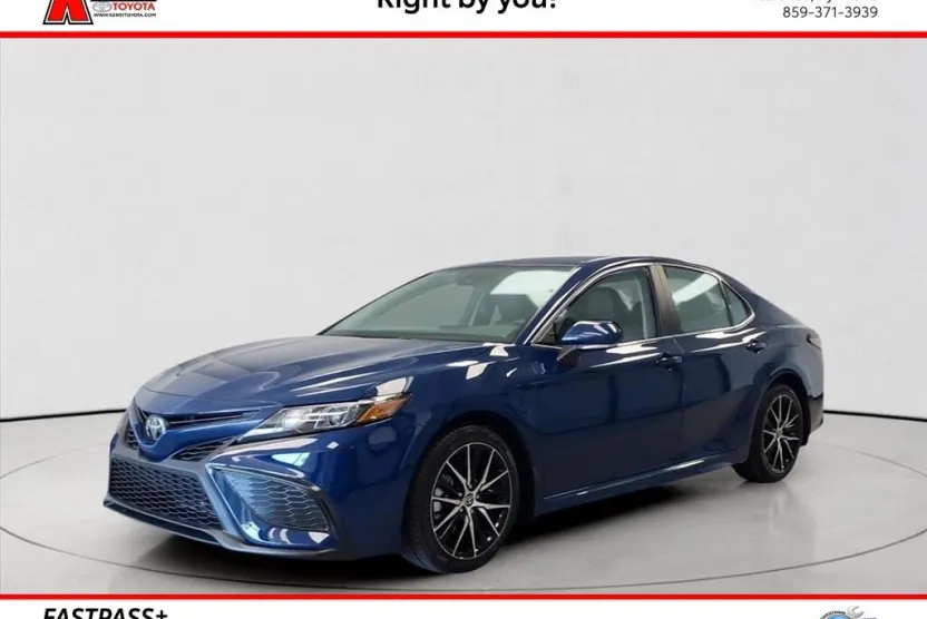 2024 Toyota Camry SE photo 1