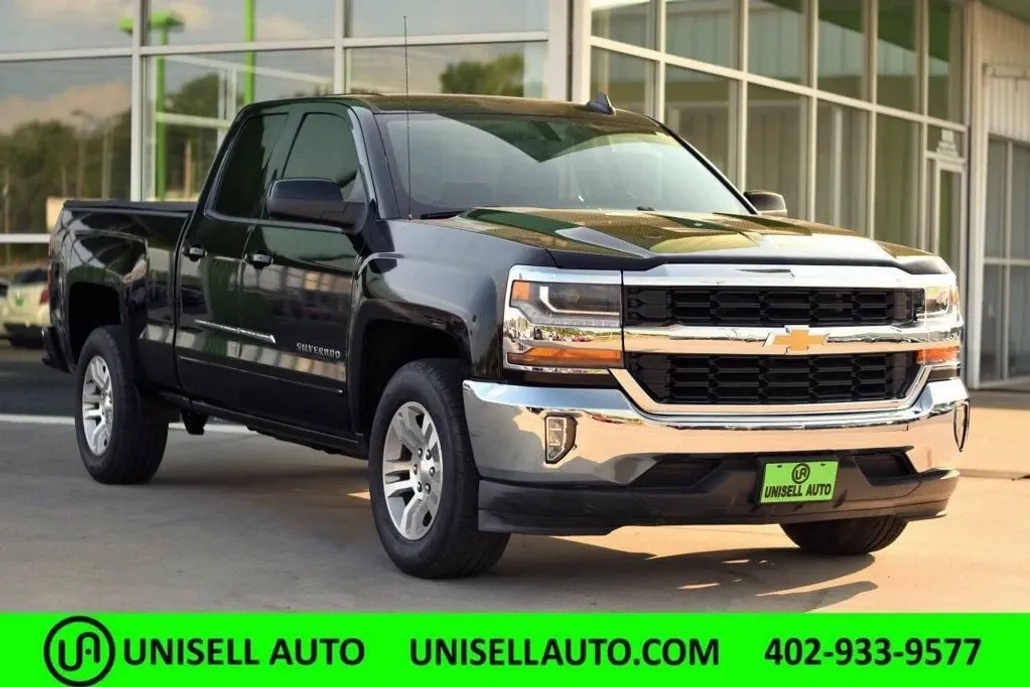 2018 Chevrolet Silverado 1500 photo 1