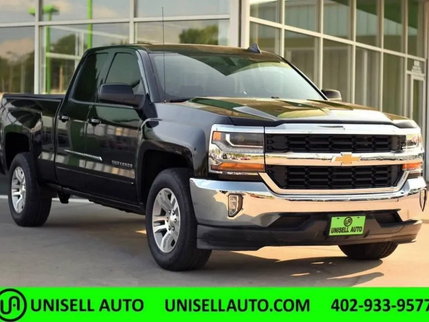 2018 Chevrolet Silverado 1500 photo 1