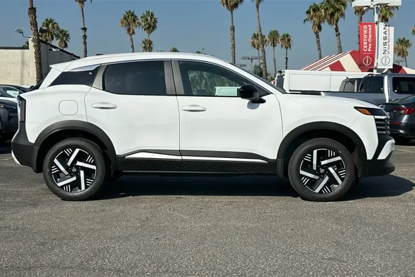 2026 Nissan Kicks SV photo 1