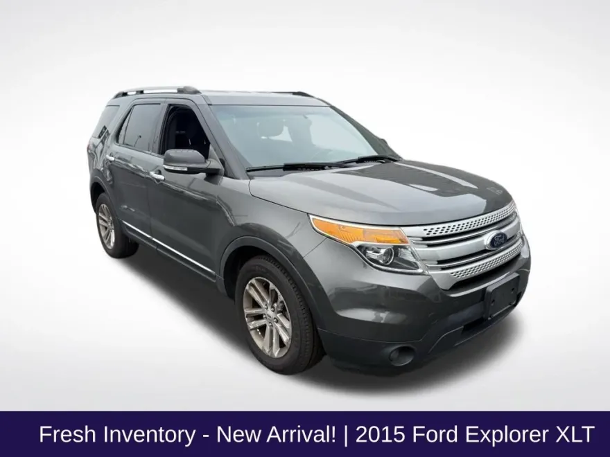 2015 Ford Explorer XLT photo 1