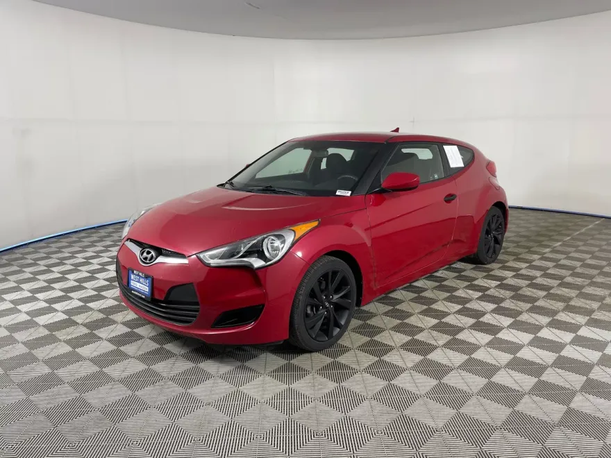 2016 Hyundai Veloster Base photo 1