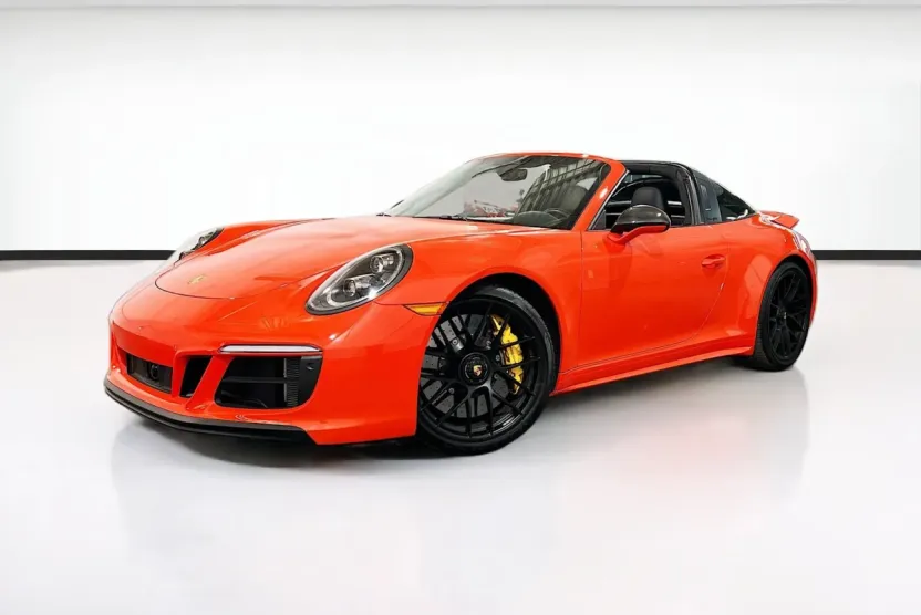 2019 Porsche 911 4S Targa 4 GTS photo 1