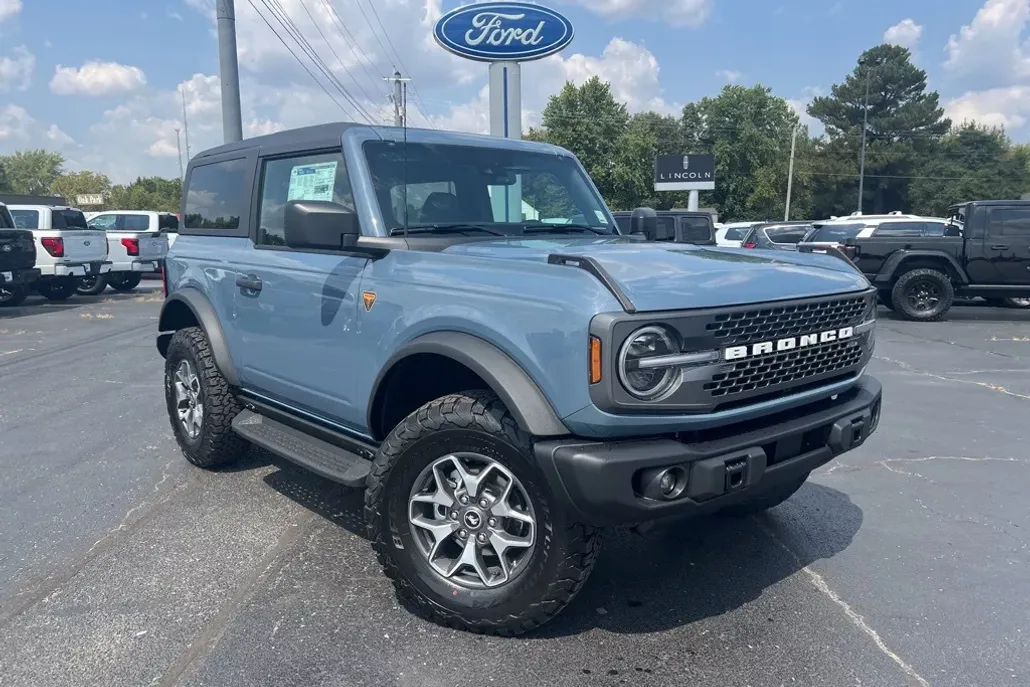 2025 Ford Bronco Badlands photo 1