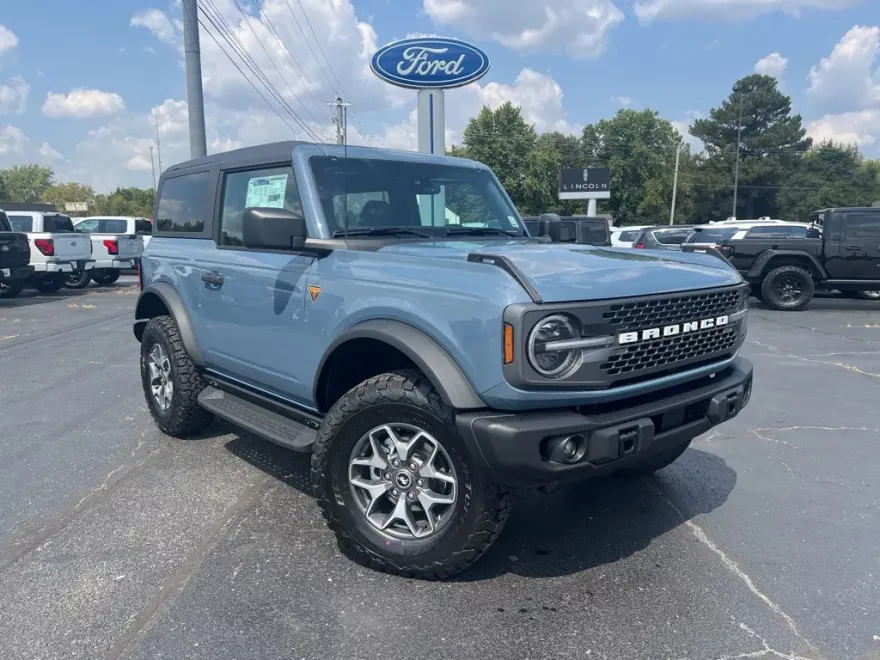 2025 Ford Bronco Badlands photo 1