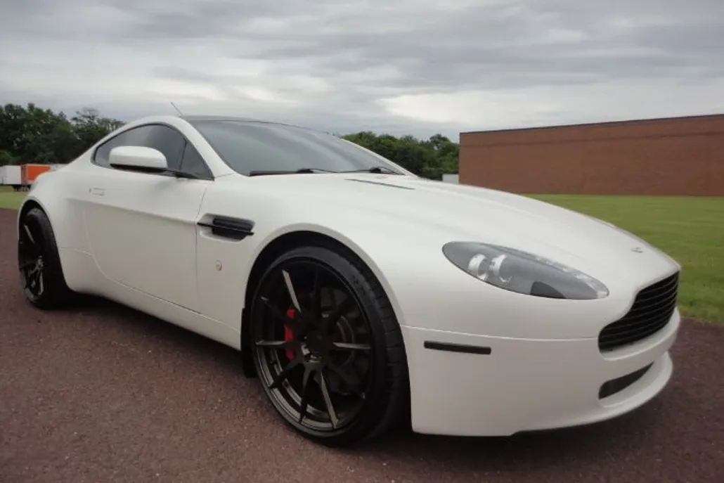 2007 Aston Martin Vantage photo 1