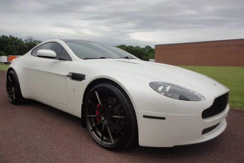 2007 Aston Martin Vantage photo 1