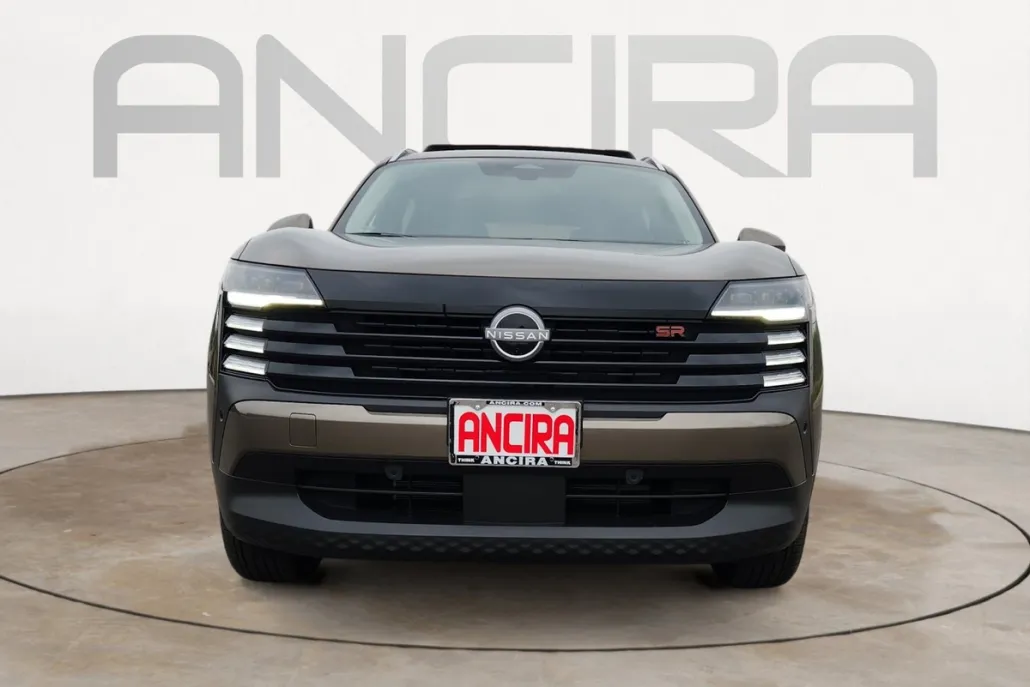 2026 Nissan Kicks SR photo 1