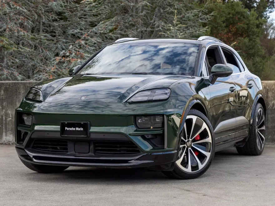 2024 Porsche Macan Turbo Electric photo 1