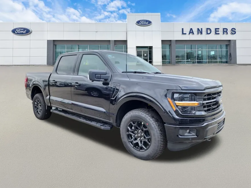 2025 Ford F-150 XLT photo 1