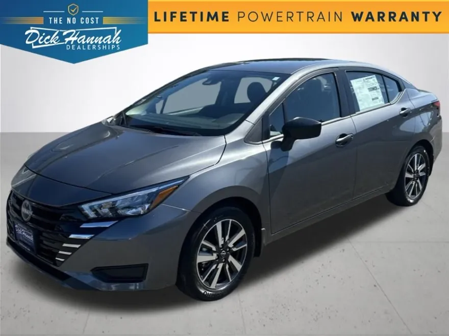 2025 Nissan Versa 1.6 S photo 1