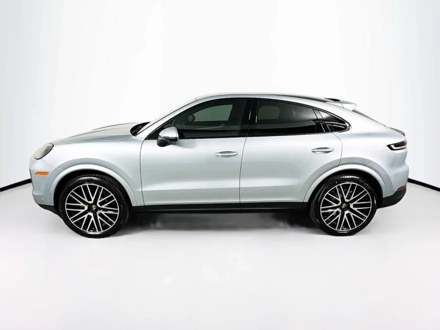 2025 Porsche Cayenne Coupe photo 1