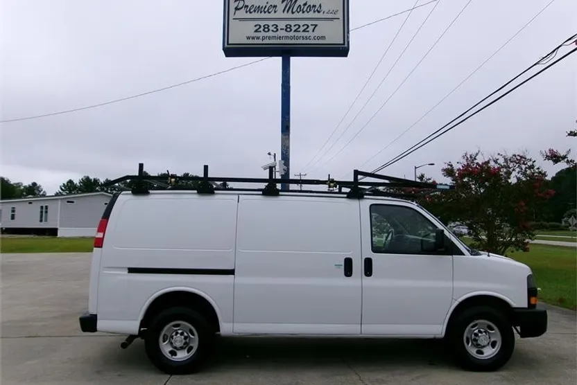 2018 Chevrolet Express 2500 Cargo photo 1