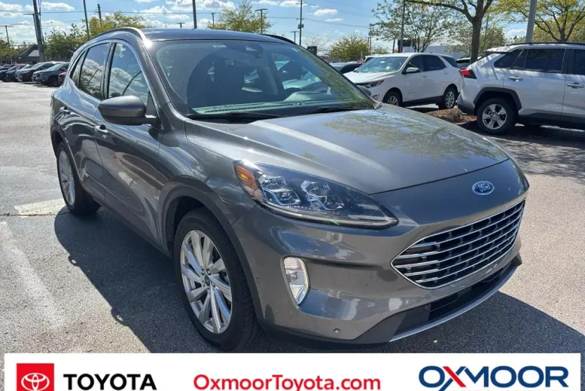 2021 Ford Escape Titanium Hybrid photo 1