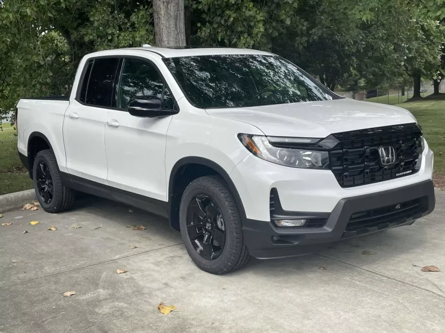 2025 Honda Ridgeline Black Edition photo 1