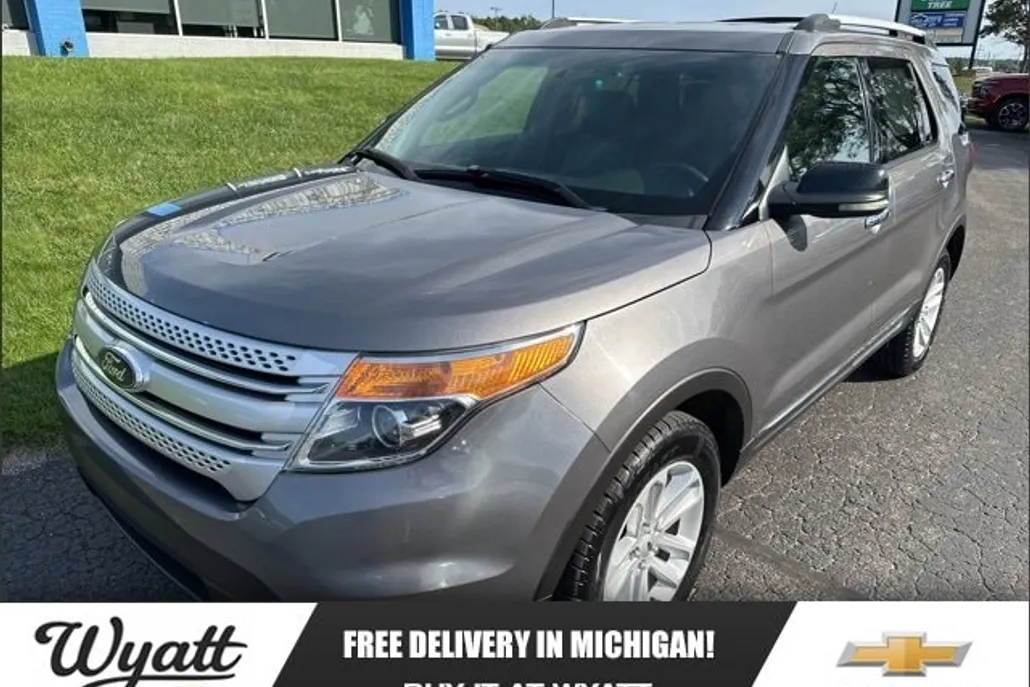 2013 Ford Explorer XLT photo 1