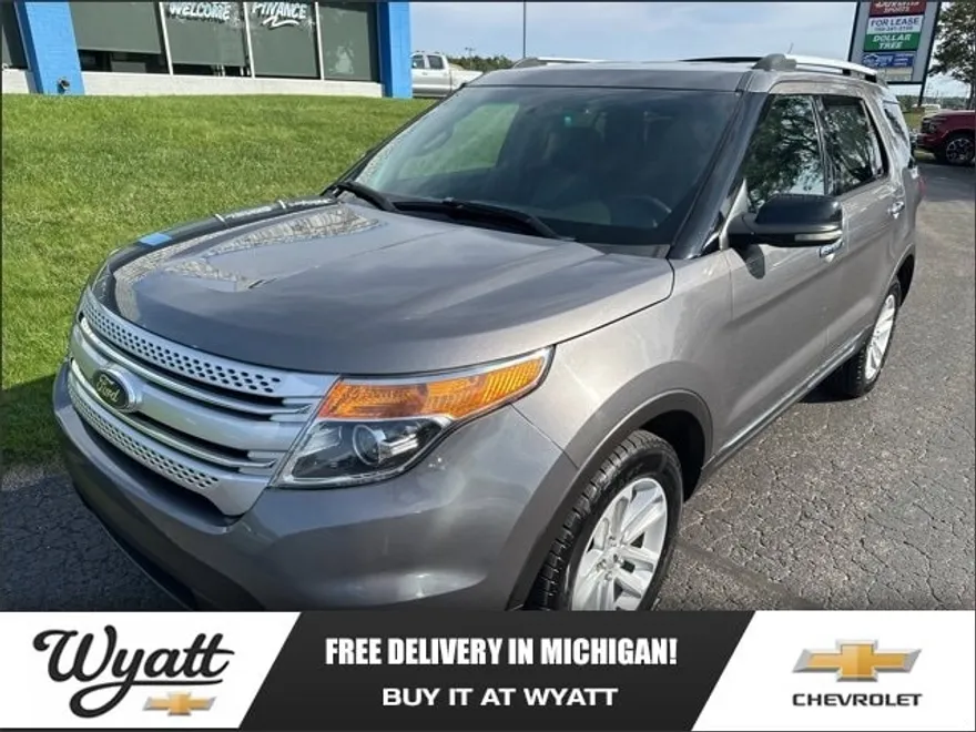 2013 Ford Explorer XLT photo 1
