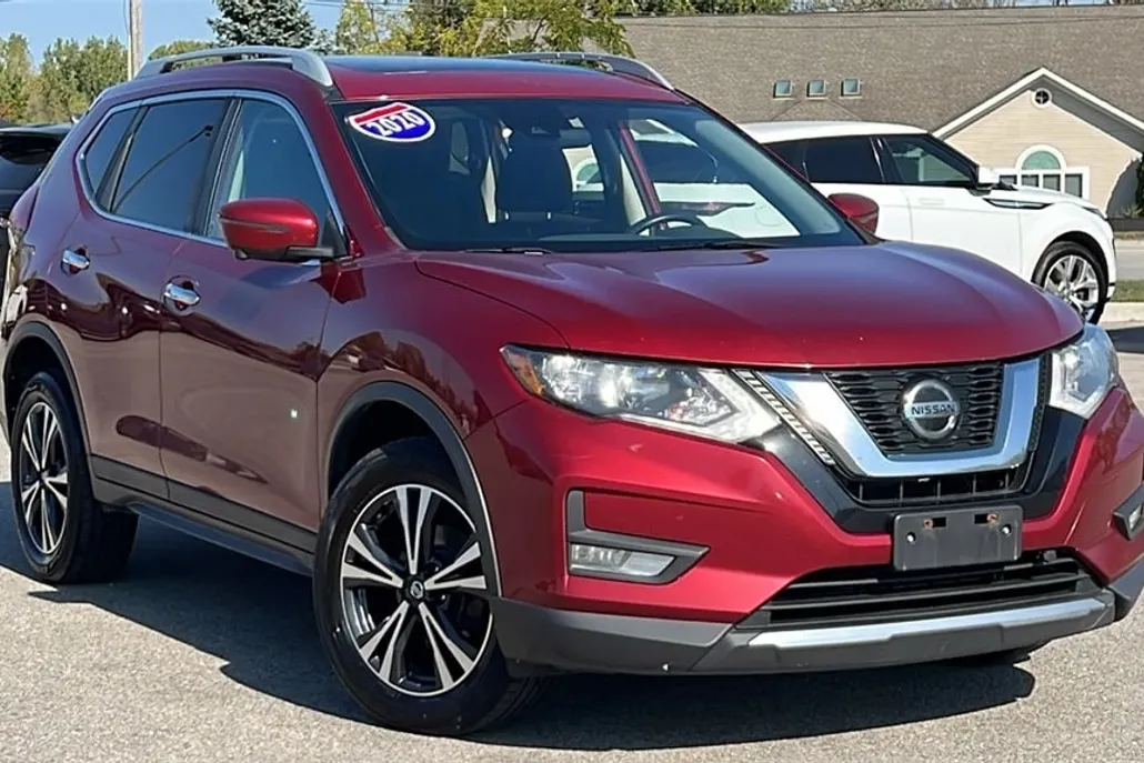 2020 Nissan Rogue SV photo 1