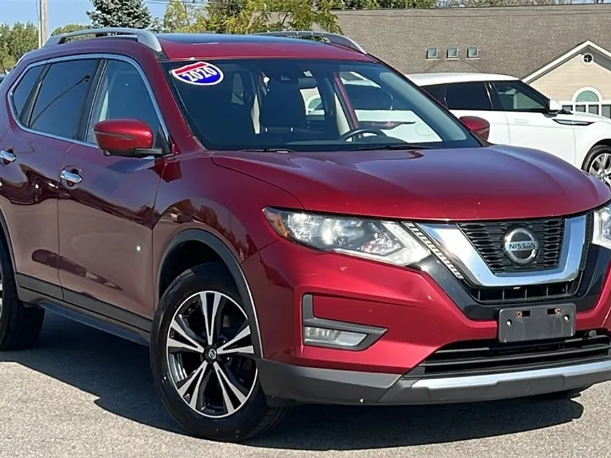 2020 Nissan Rogue SV photo 1