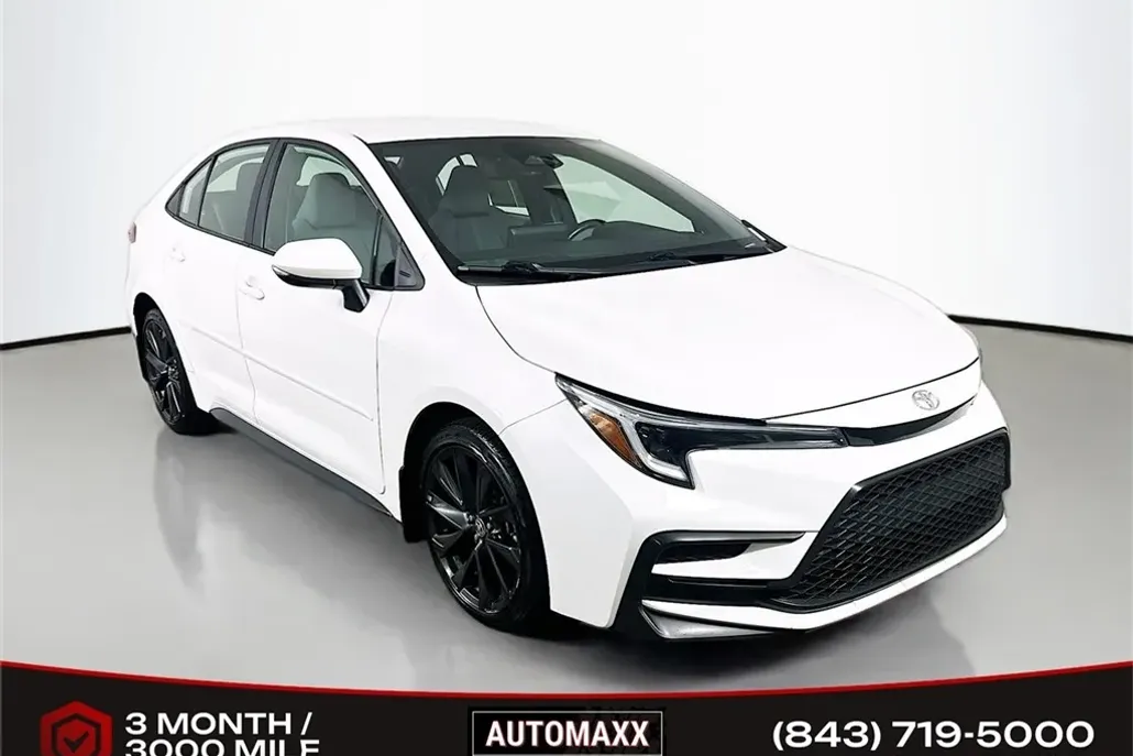2023 Toyota Corolla SE photo 1