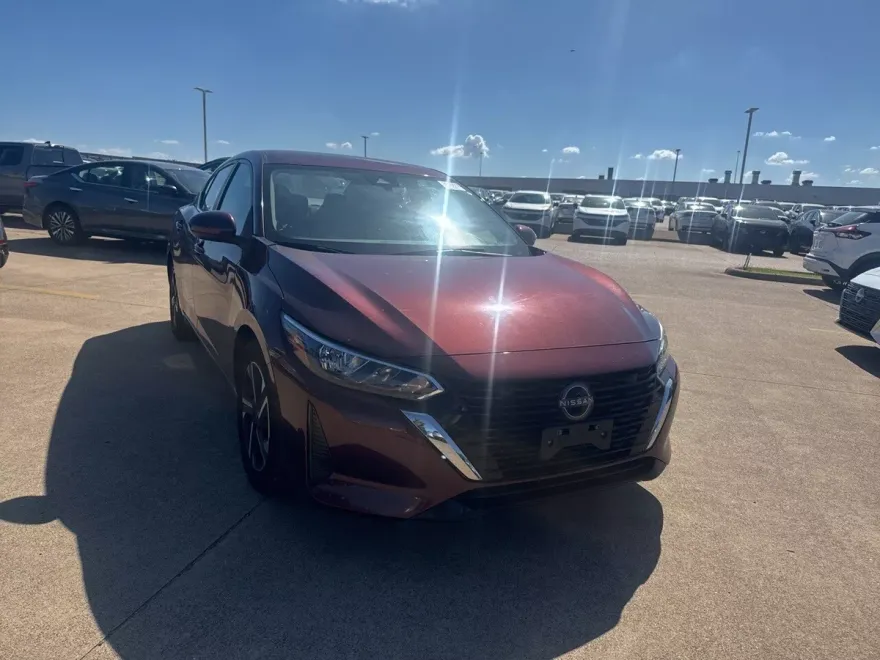 2024 Nissan Sentra SV photo 1