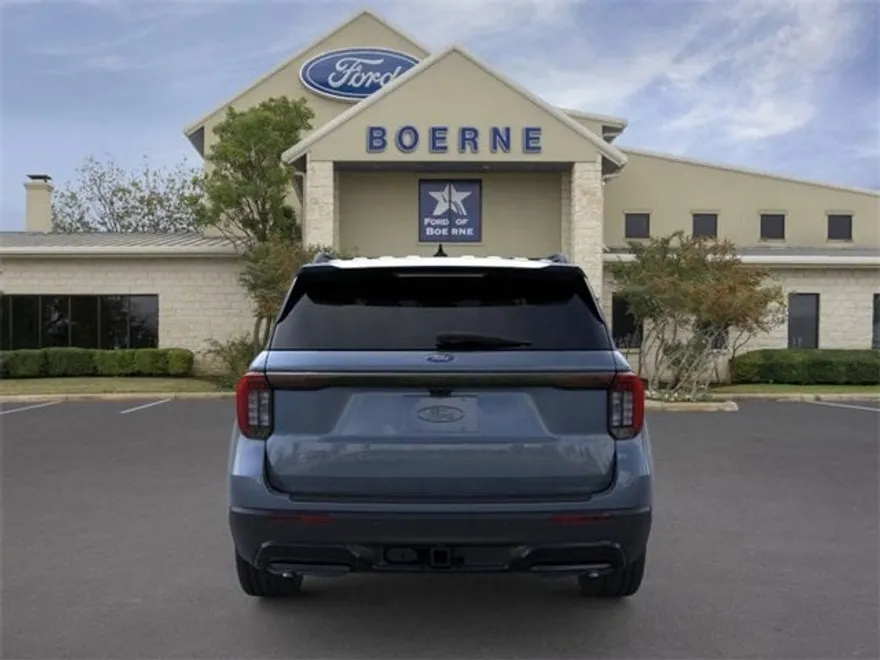 2025 Ford Explorer ST-Line photo 1