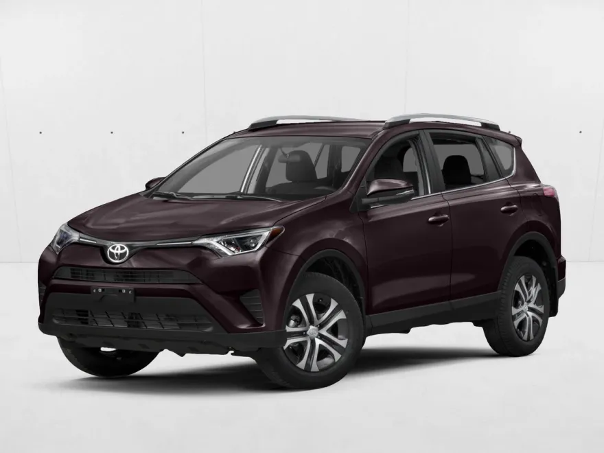 2016 Toyota RAV4 LE photo 1