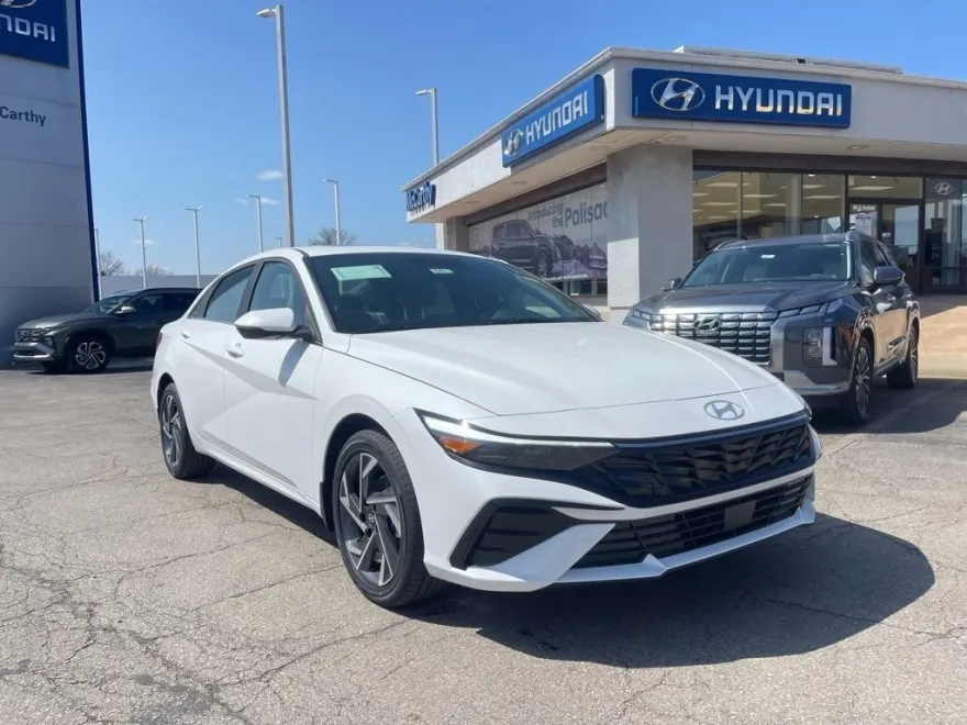 2025 Hyundai Elantra Hybrid Limited photo 1