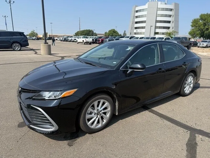 2024 Toyota Camry LE photo 1