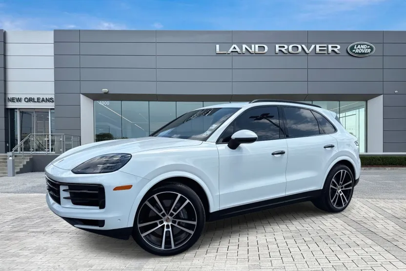2024 Porsche Cayenne Base photo 1