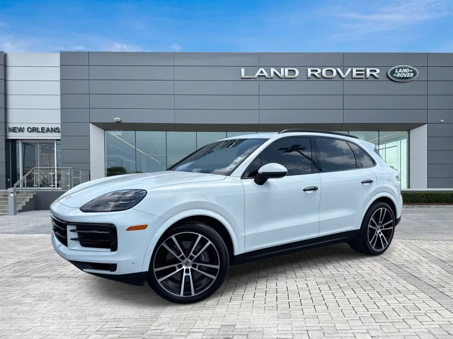 2024 Porsche Cayenne Base photo 1