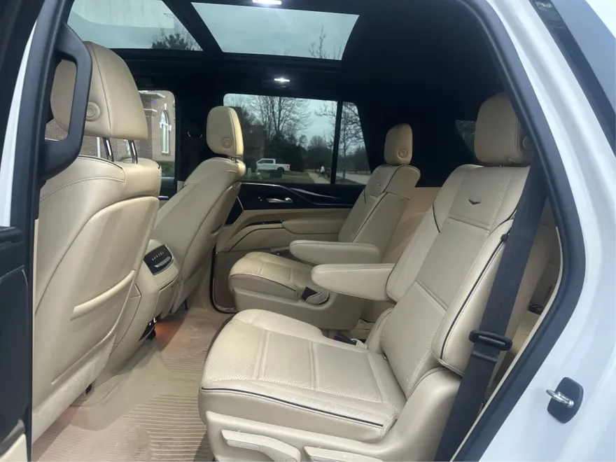 2021 Cadillac Escalade Premium Luxury photo 11