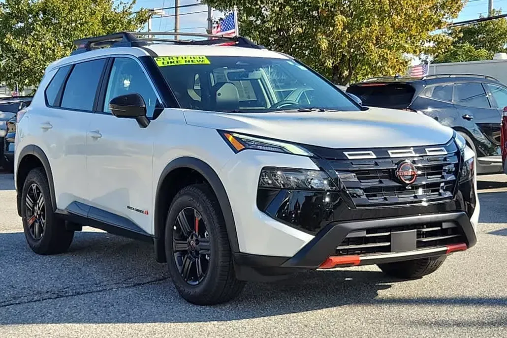 2026 Nissan Rogue AWD photo 1