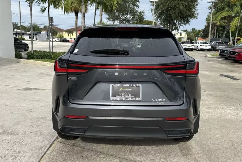 2022 Lexus NX 350 photo 1