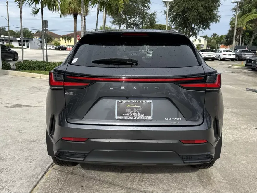 2022 Lexus NX 350 photo 1